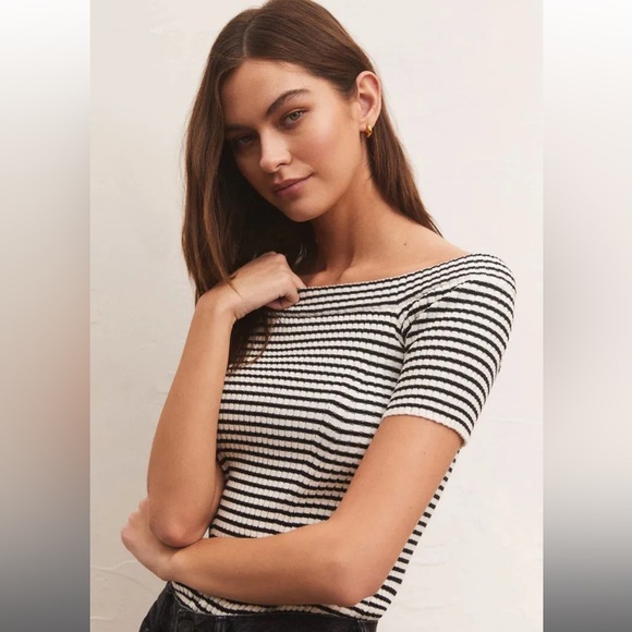 The Birdie Off Shoulder Stripe Top SZ
XL - Picture 6 of 6